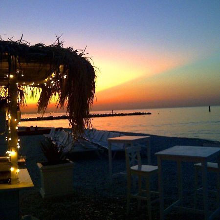 Villa Sant'Elena Morro dʼAlba Esterno foto