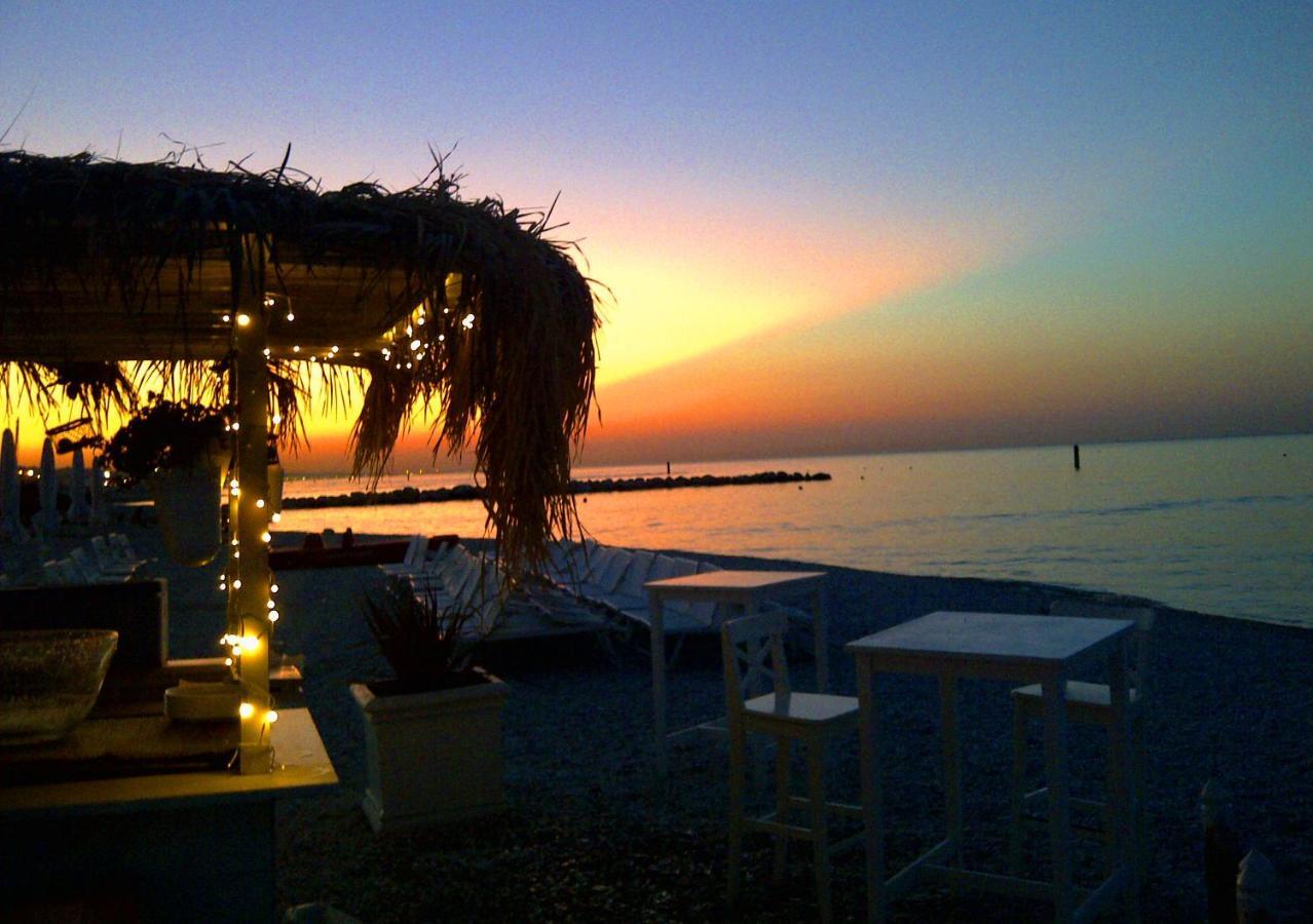 Villa Sant'Elena Morro dʼAlba Esterno foto