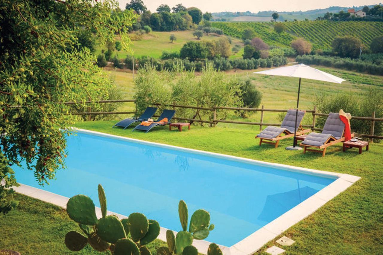 Villa Sant'Elena Morro dʼAlba Esterno foto
